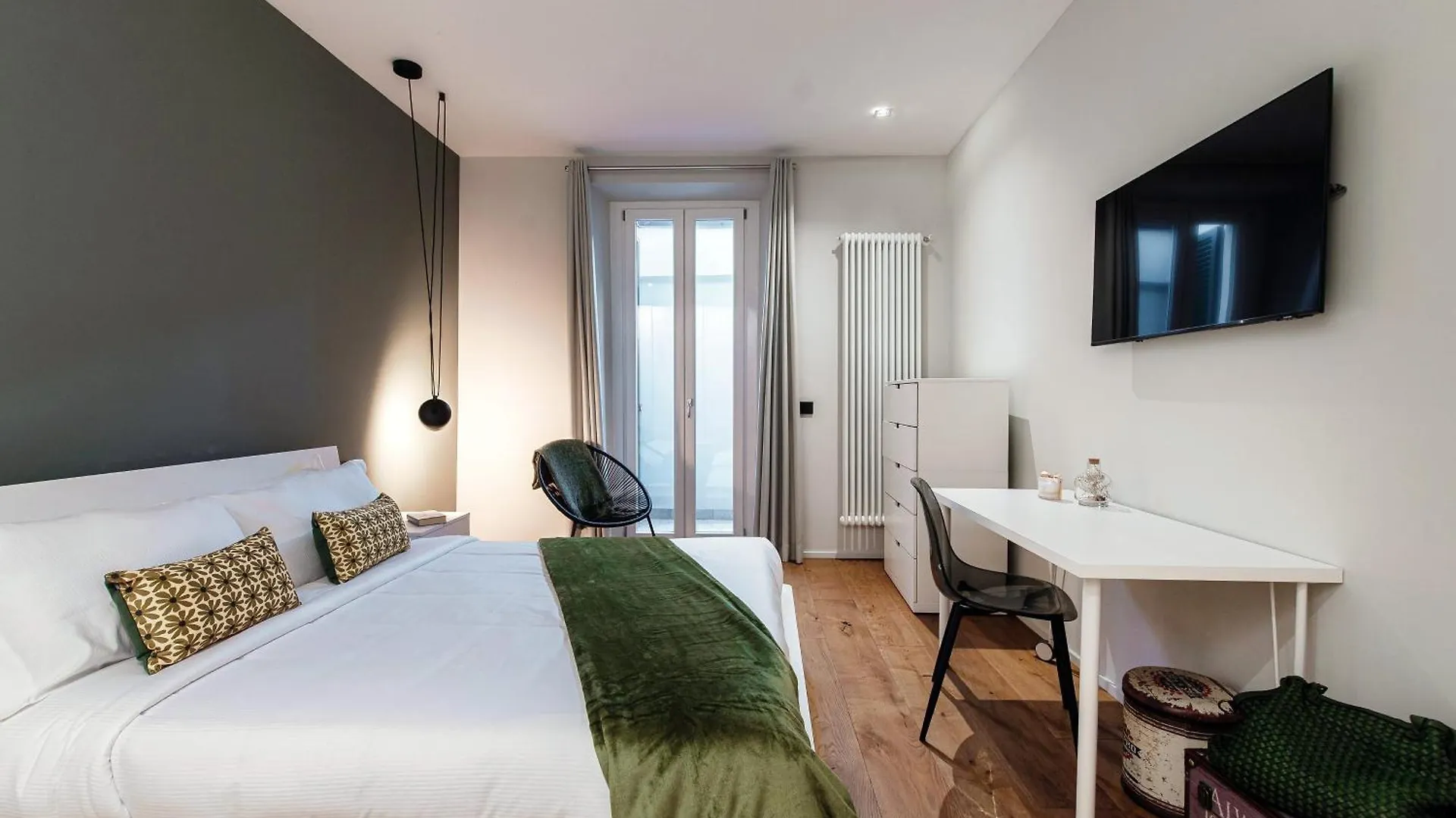 Hidden Lodge - By Myhomeincomo Apartment Como