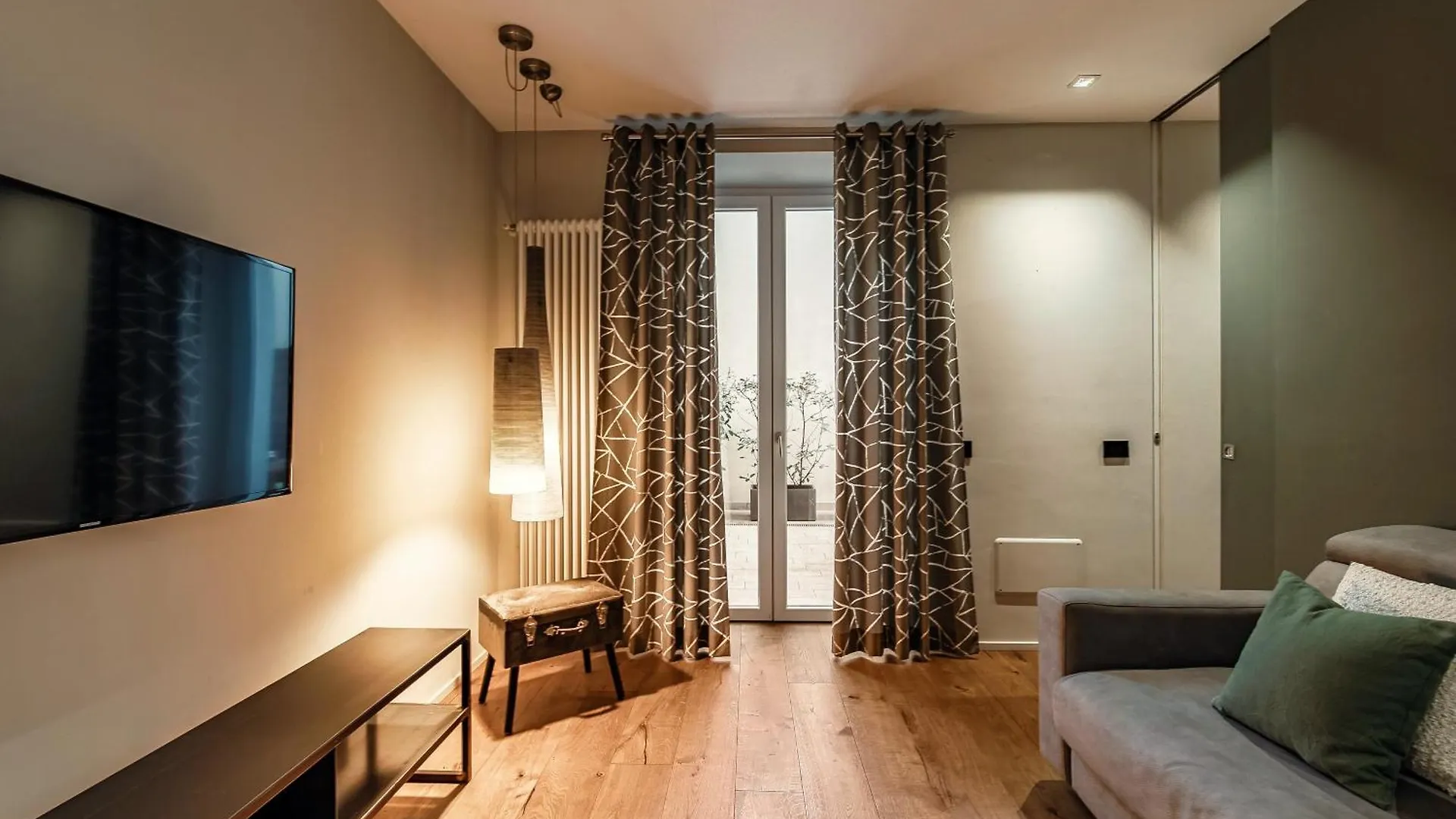 Apartment Hidden Lodge - By Myhomeincomo Italy